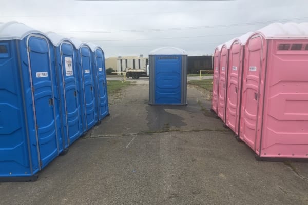 outdoor porta potty rental