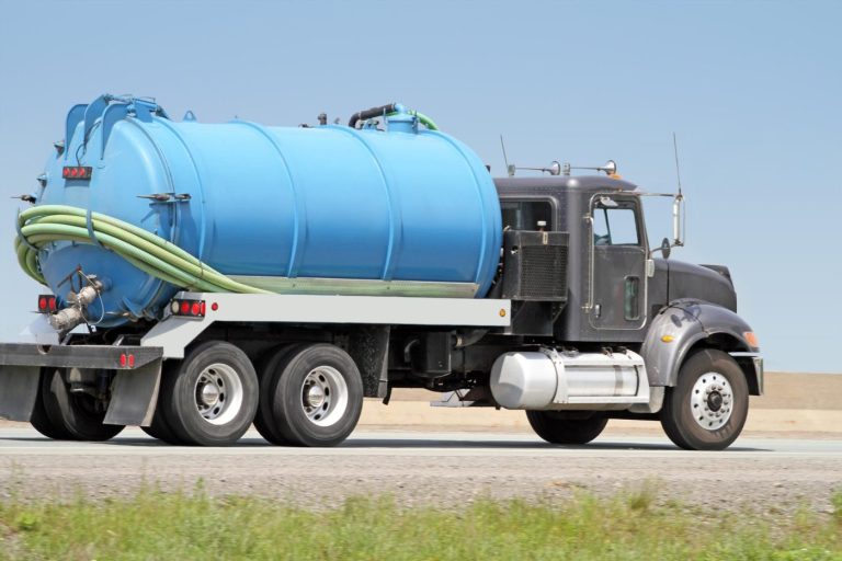 Temporary septic tank rental